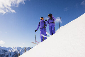 Helly Hansen, Ski Free, gratis skiën, wintersport deals, ski-jas 2025-26, ski-broek 2025-26, premium skigebieden, Europa ski resorts, Noord-Amerika ski, outdoortrend